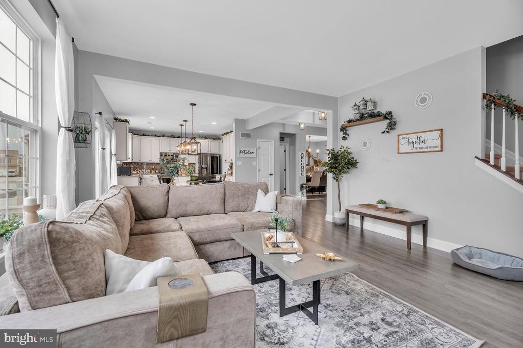 11 COTTONWOOD ROAD