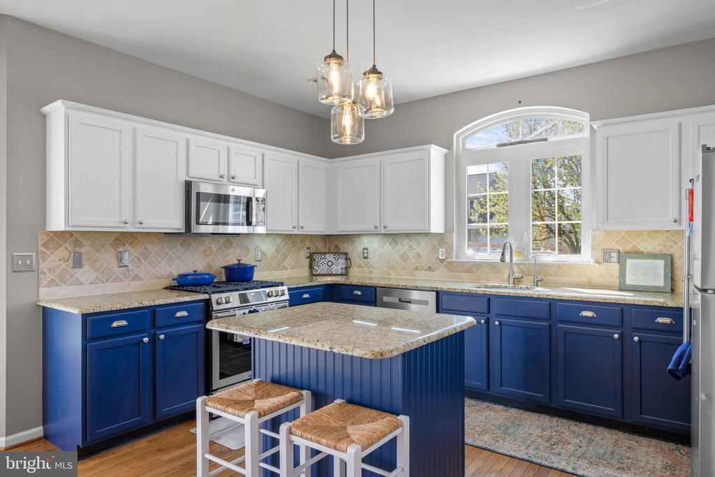 310 JUNIPER LANE