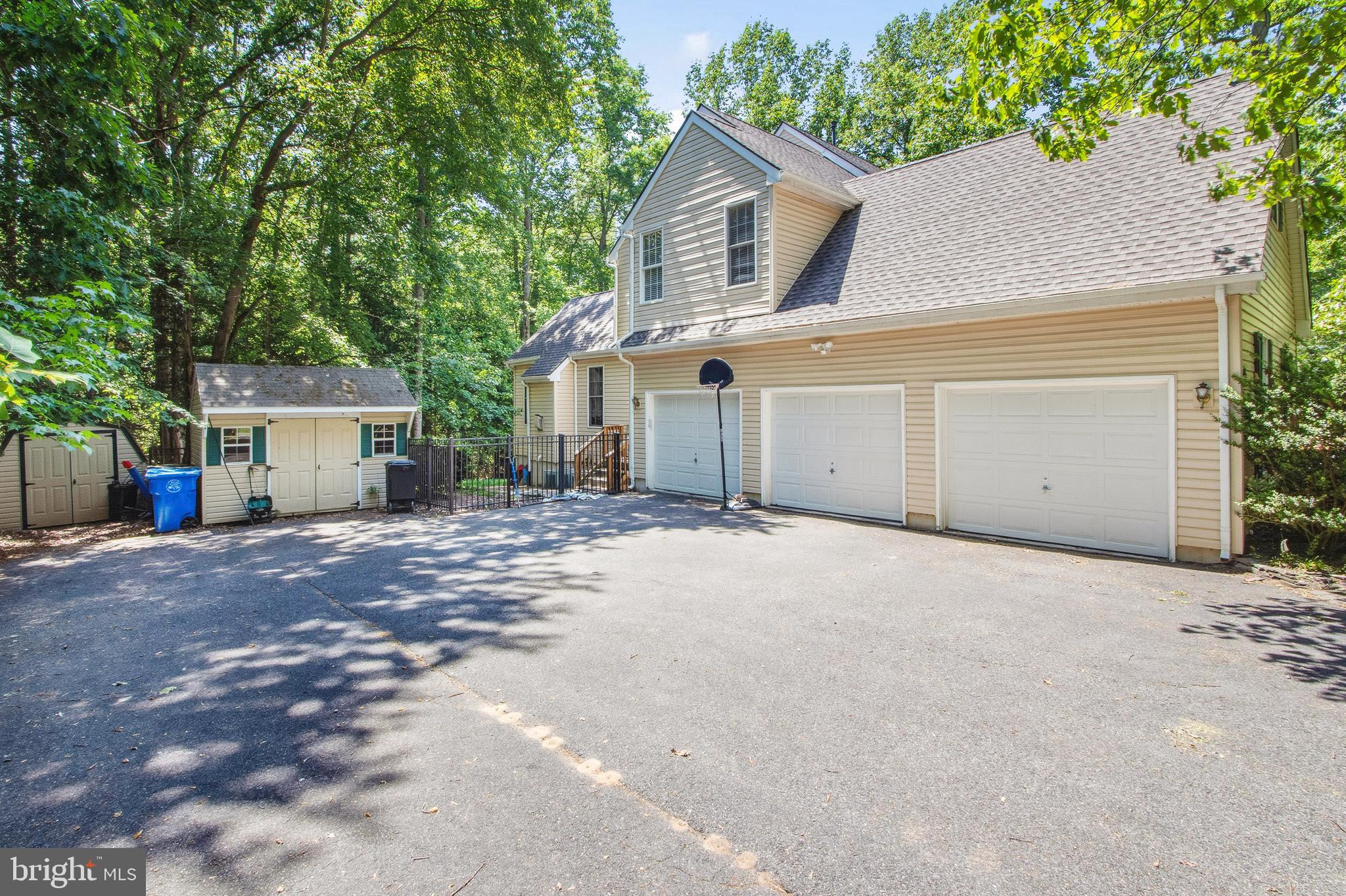 15 HOLLYBROOK ROAD