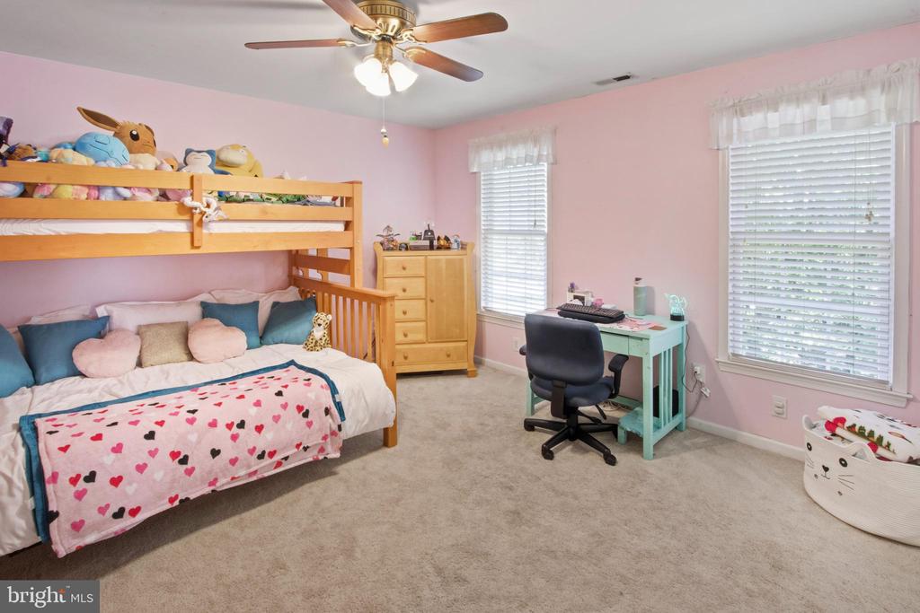 15 HOLLYBROOK ROAD