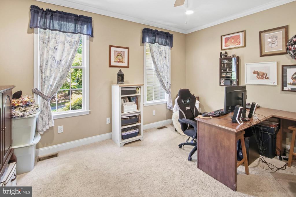 15 HOLLYBROOK ROAD