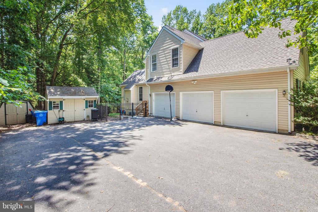 15 HOLLYBROOK ROAD