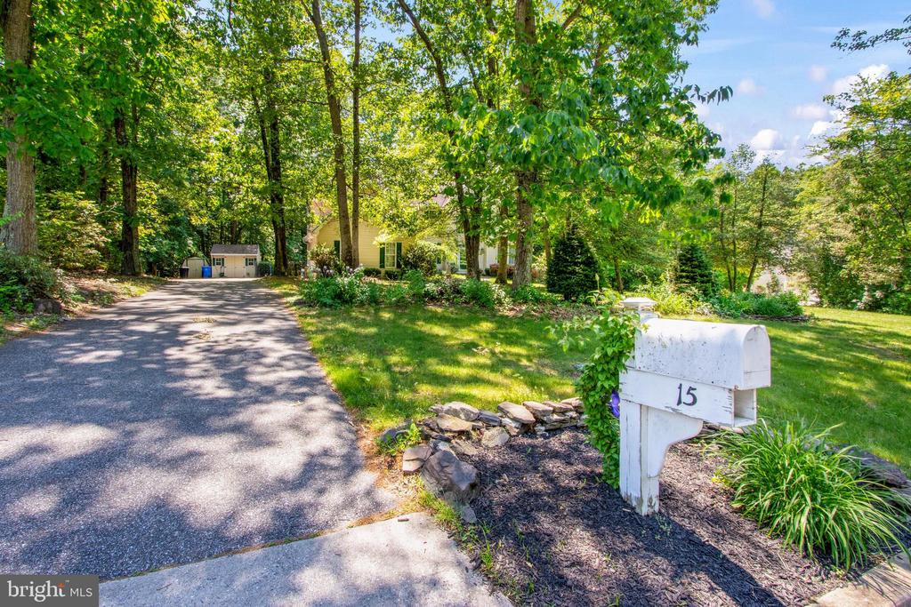 15 HOLLYBROOK ROAD