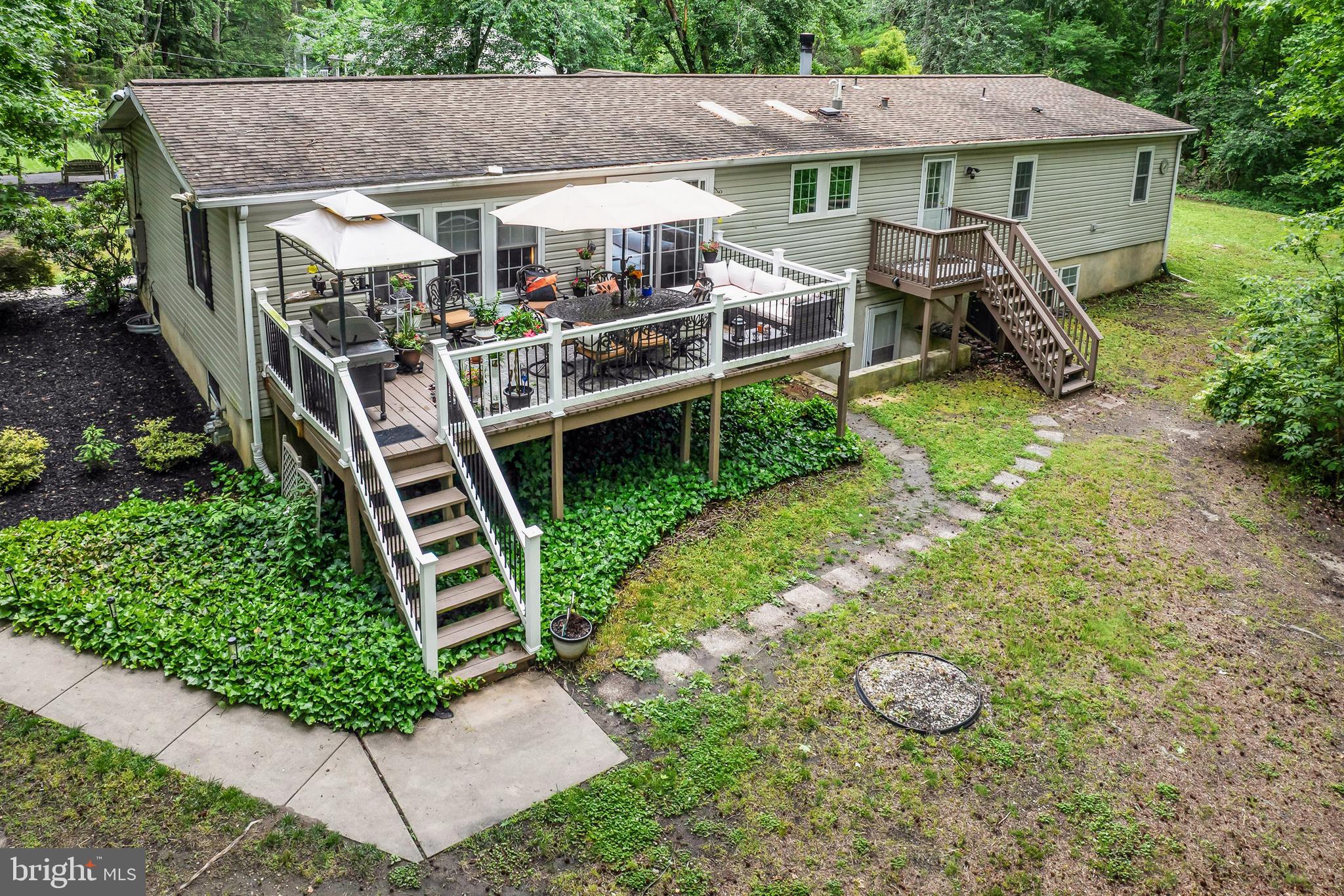 106 CARL AVENUE