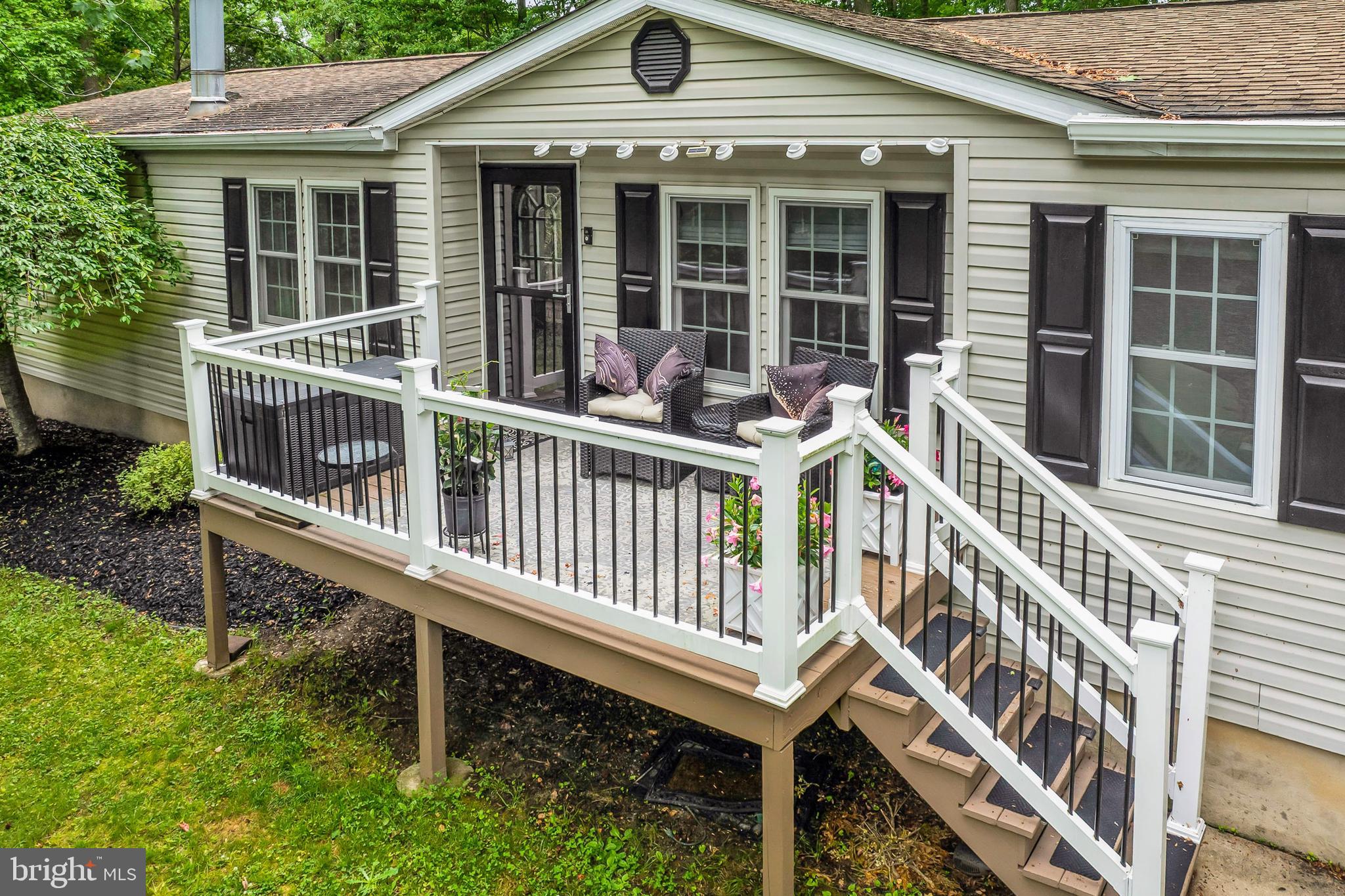 106 CARL AVENUE