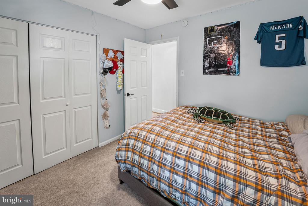 12 CHAMPAGNE COURT