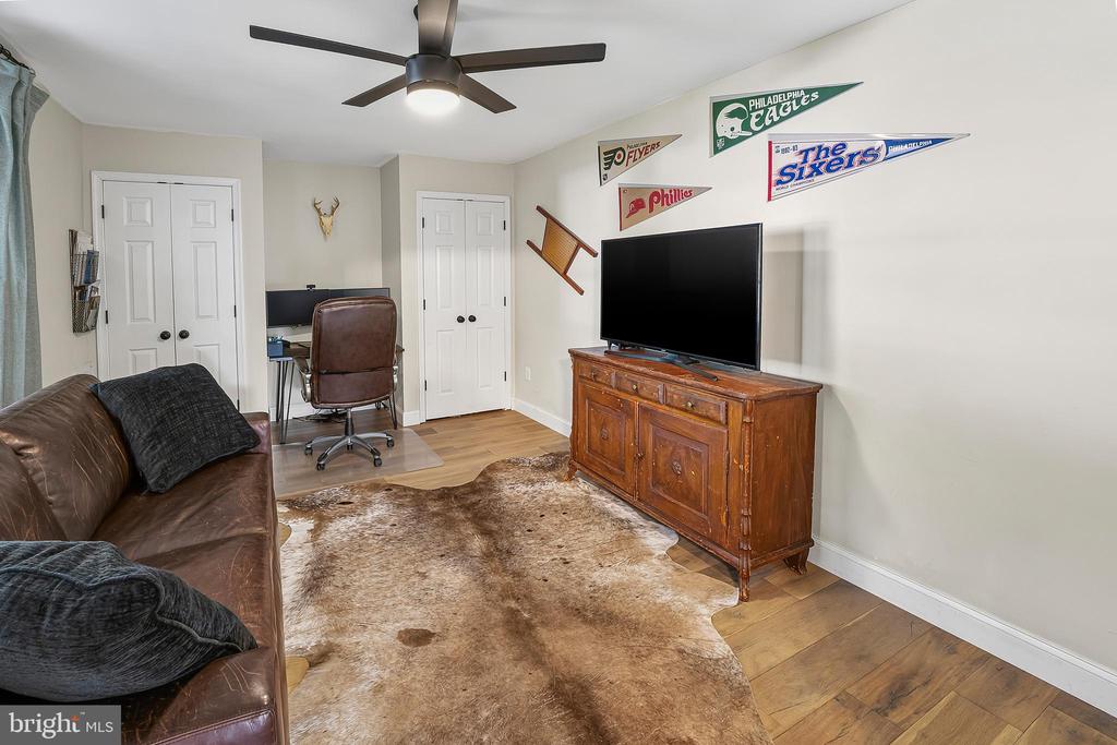 12 CHAMPAGNE COURT