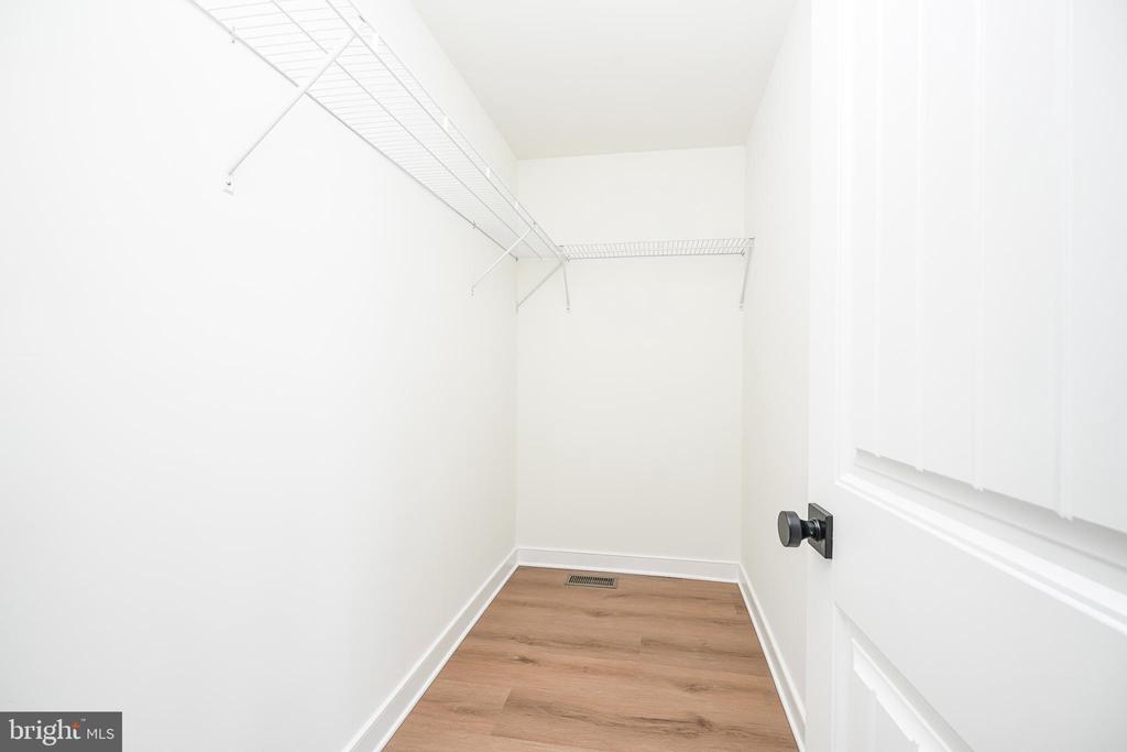 127 NEWTON AVENUE