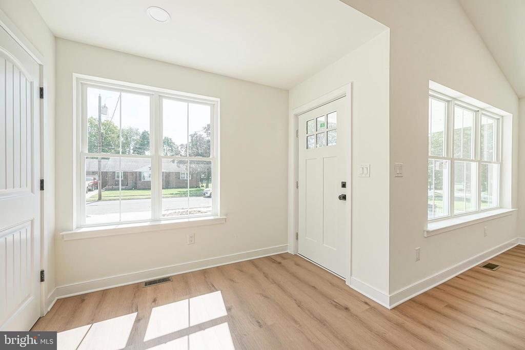 127 NEWTON AVENUE