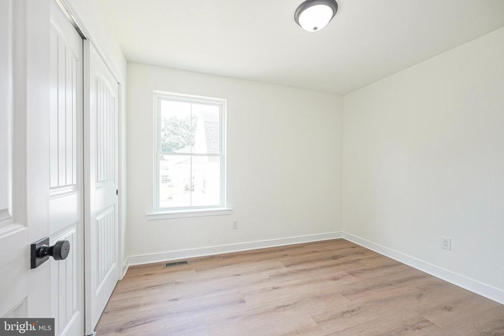 127 NEWTON AVENUE