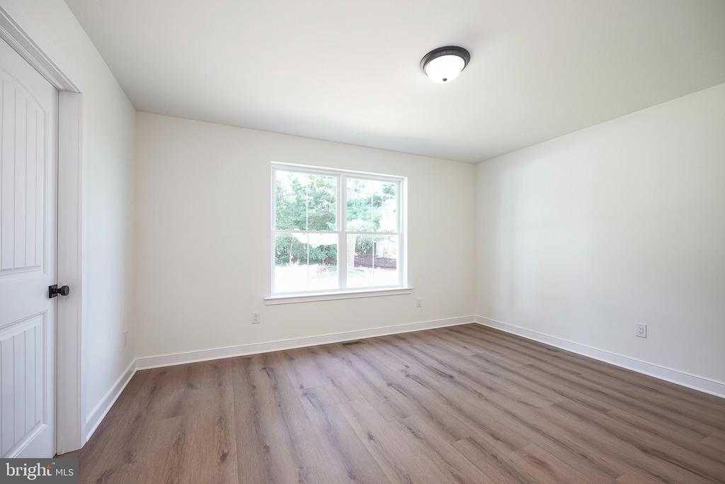127 NEWTON AVENUE