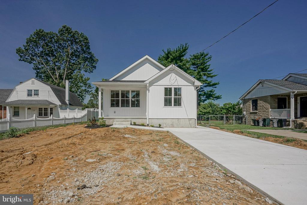127 NEWTON AVENUE