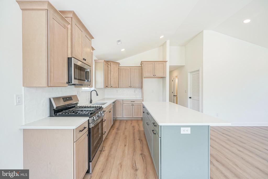 127 NEWTON AVENUE