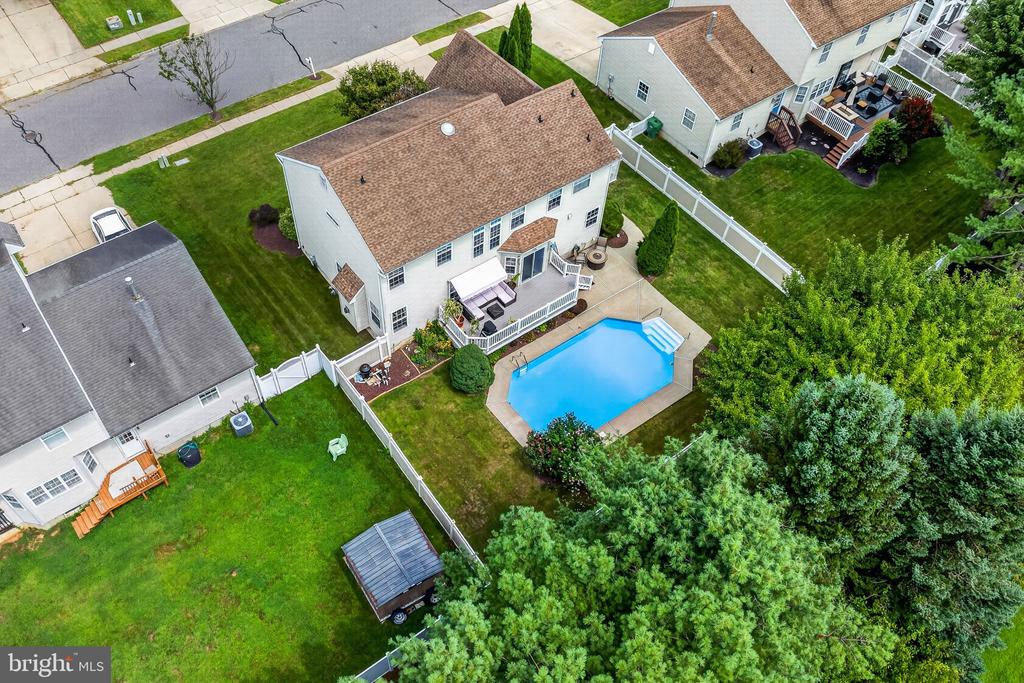 894 ASHBURN WAY