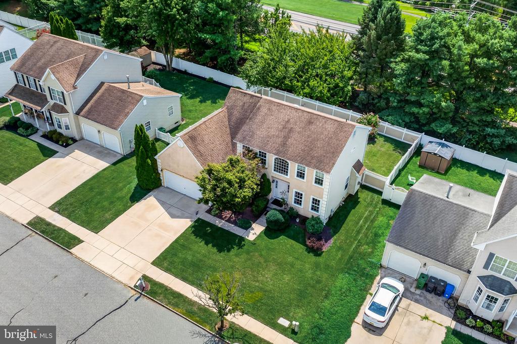 894 ASHBURN WAY