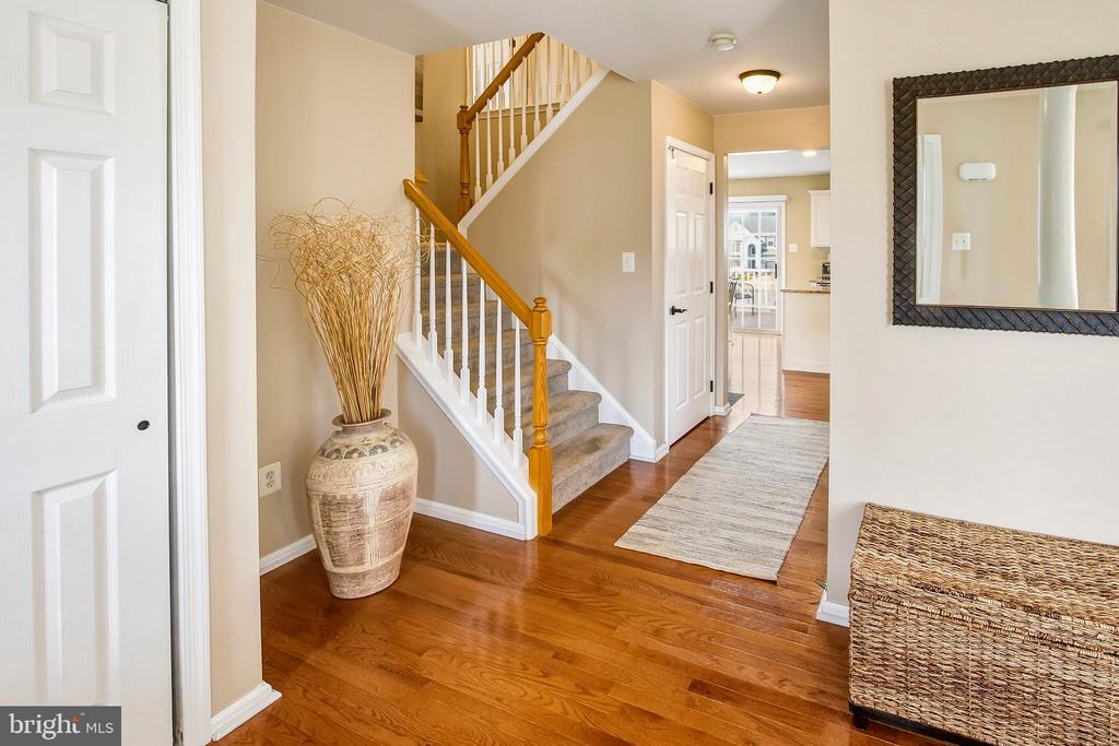 140 LAUREL TRL