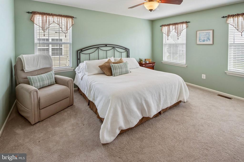 140 LAUREL TRL