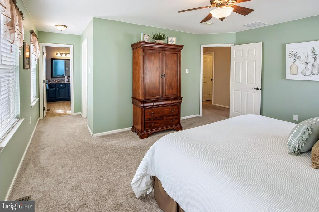 140 LAUREL TRL