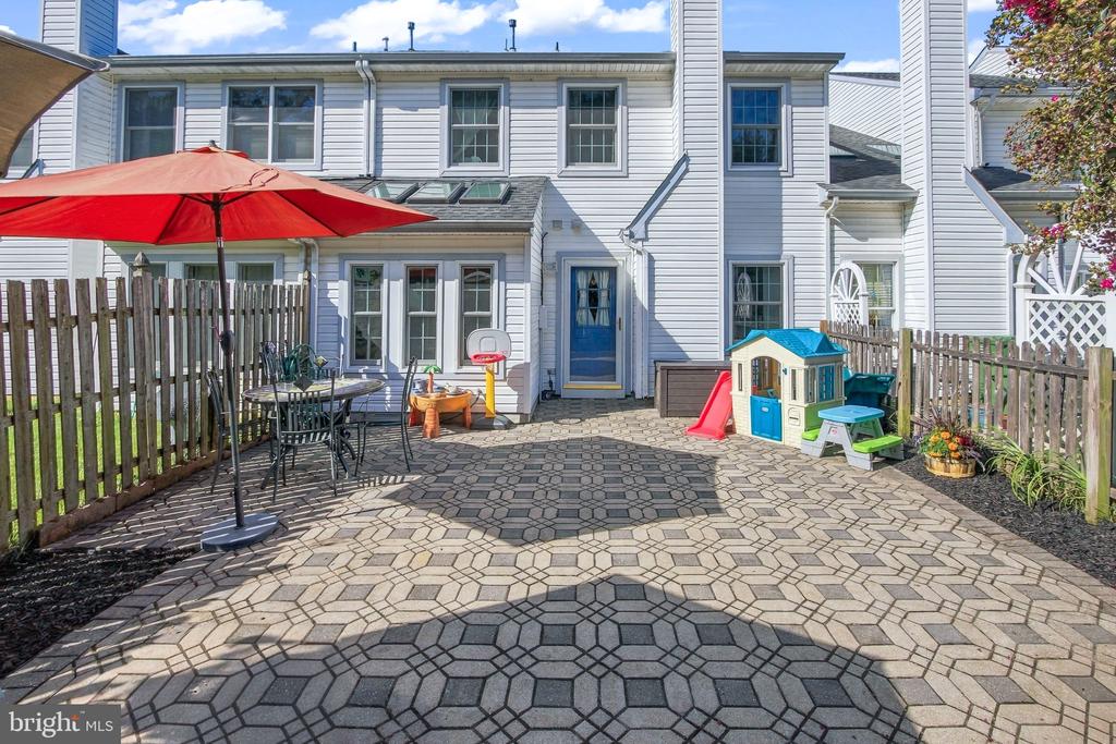 65 SHADY BROOKE LANE
