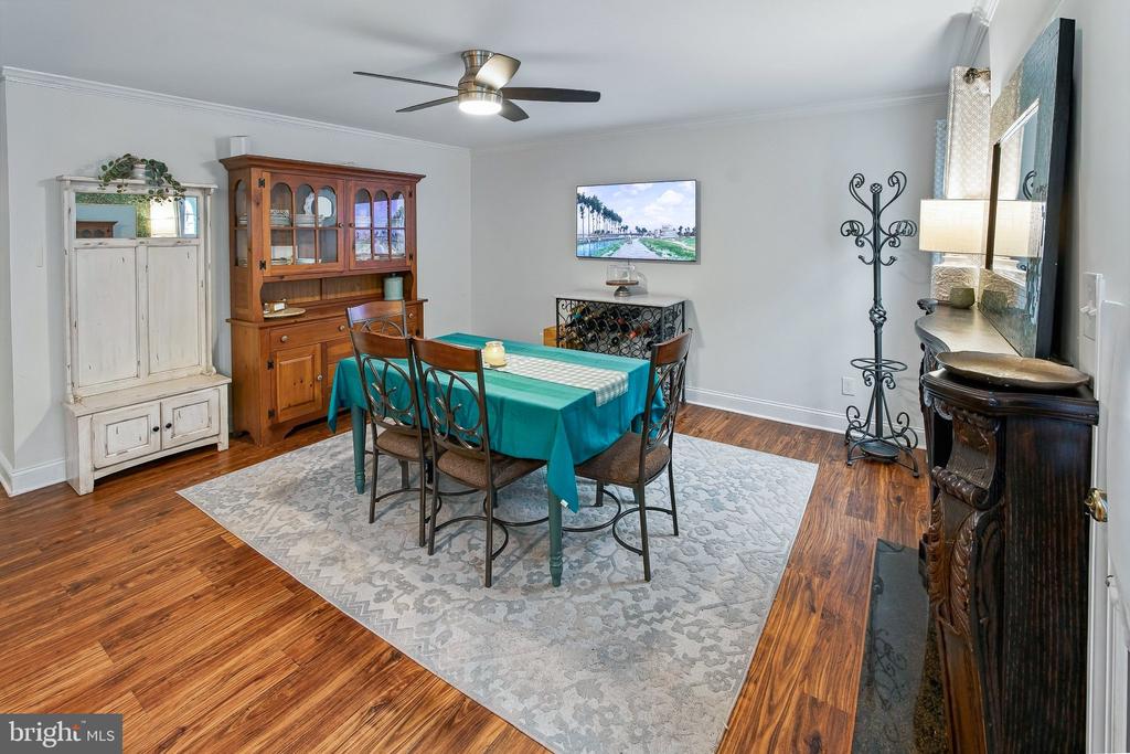 65 SHADY BROOKE LANE