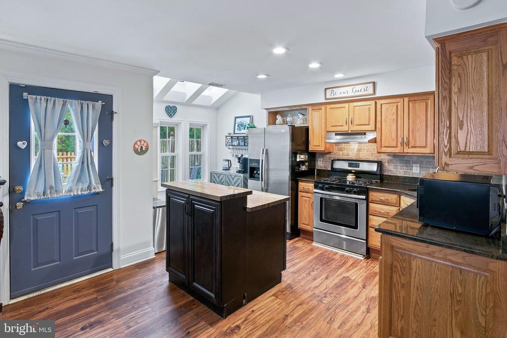 65 SHADY BROOKE LANE