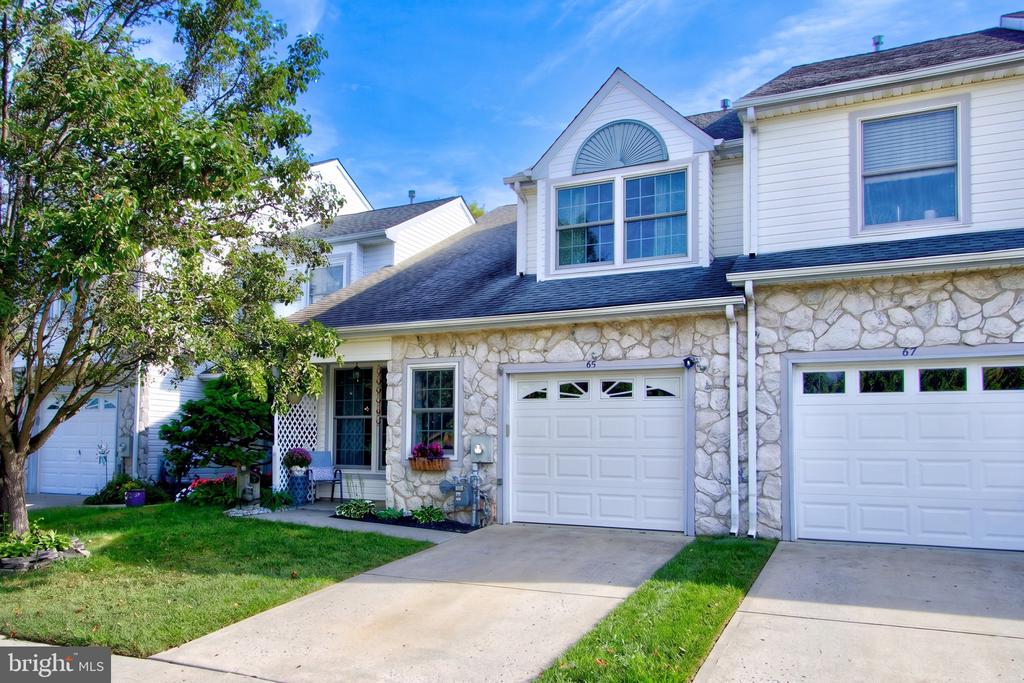 65 SHADY BROOKE LANE
