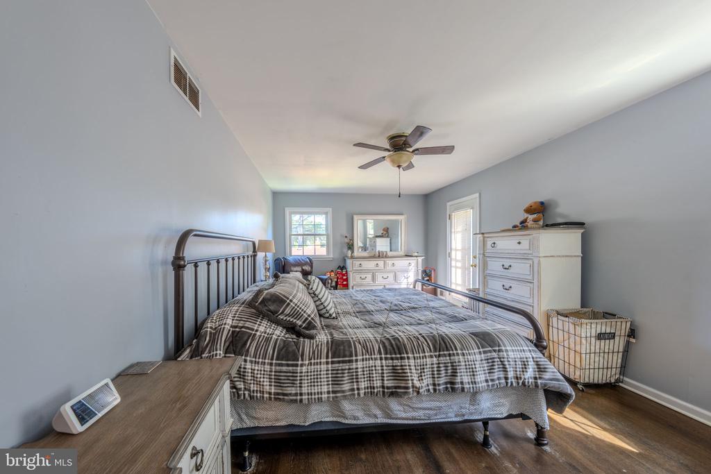 21 SUGAR BUSH ROAD