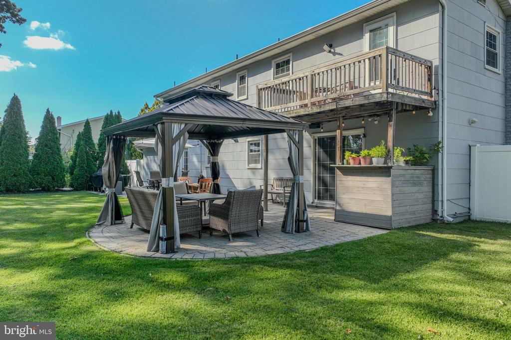 21 SUGAR BUSH ROAD