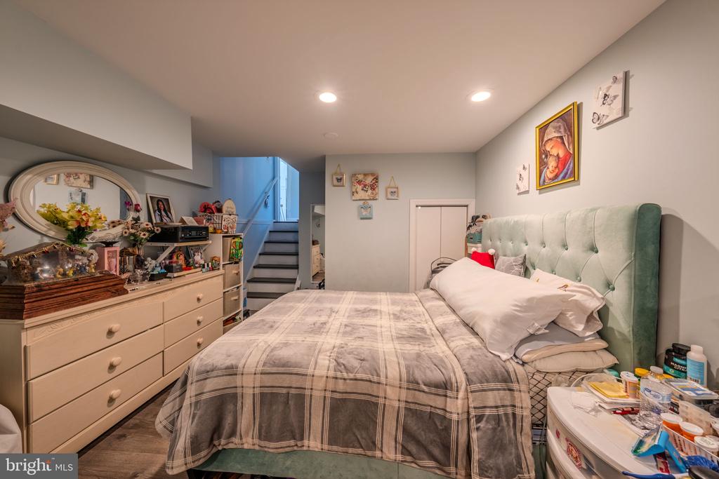 21 SUGAR BUSH ROAD