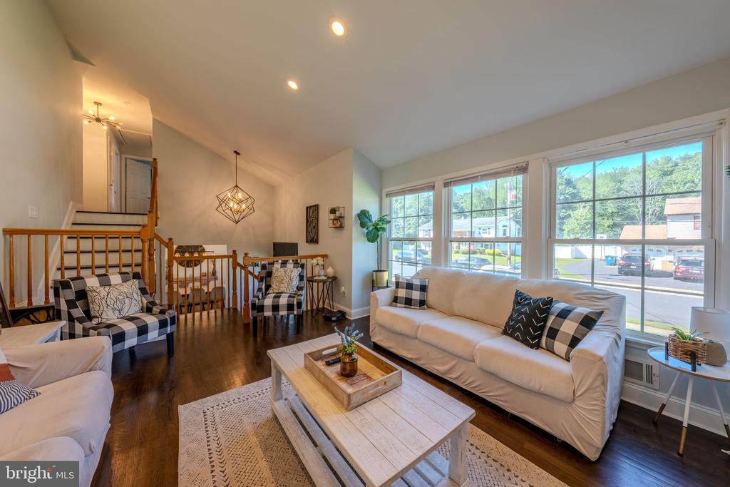 21 SUGAR BUSH ROAD