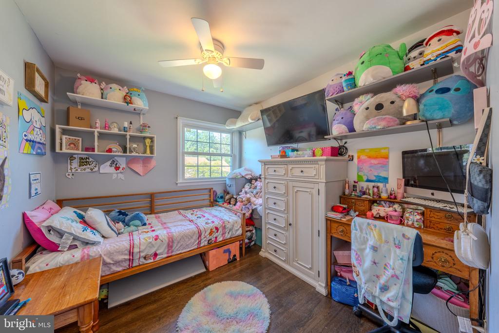21 SUGAR BUSH ROAD
