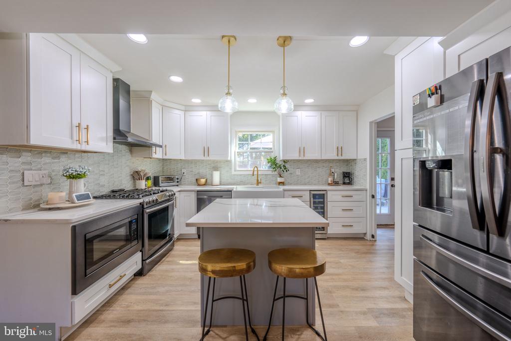 21 SUGAR BUSH ROAD