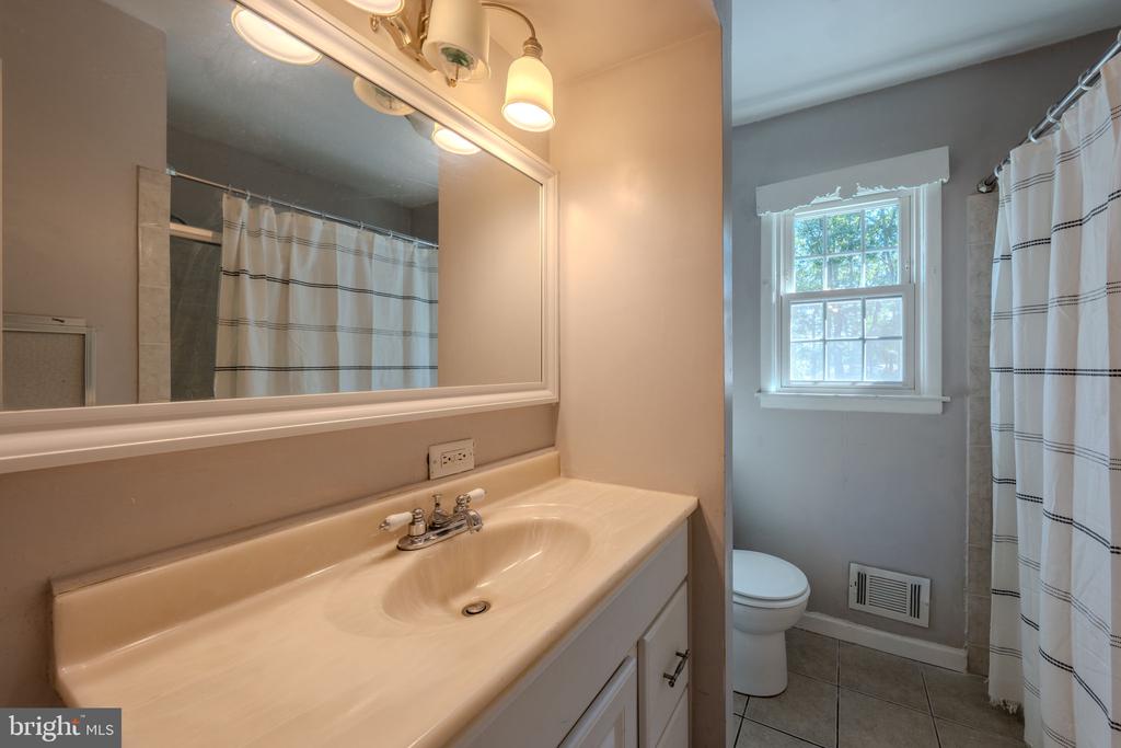 21 SUGAR BUSH ROAD