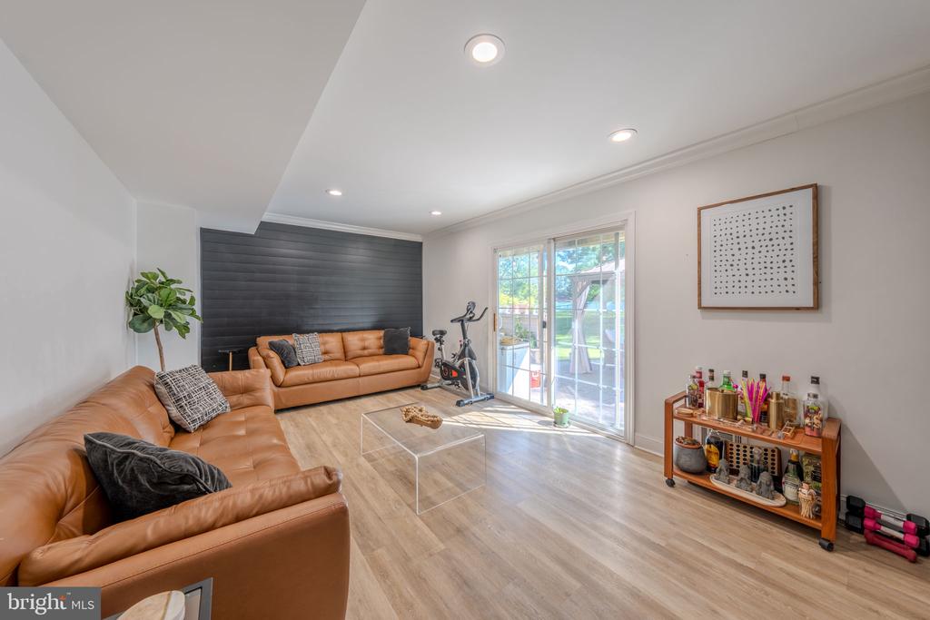 21 SUGAR BUSH ROAD