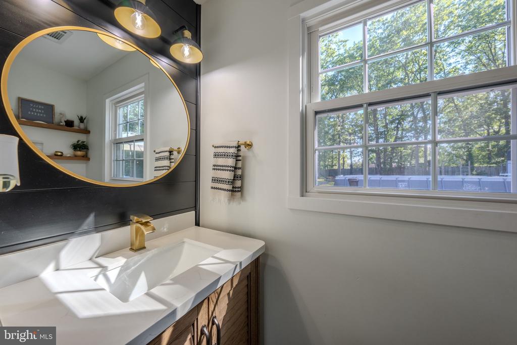 21 SUGAR BUSH ROAD