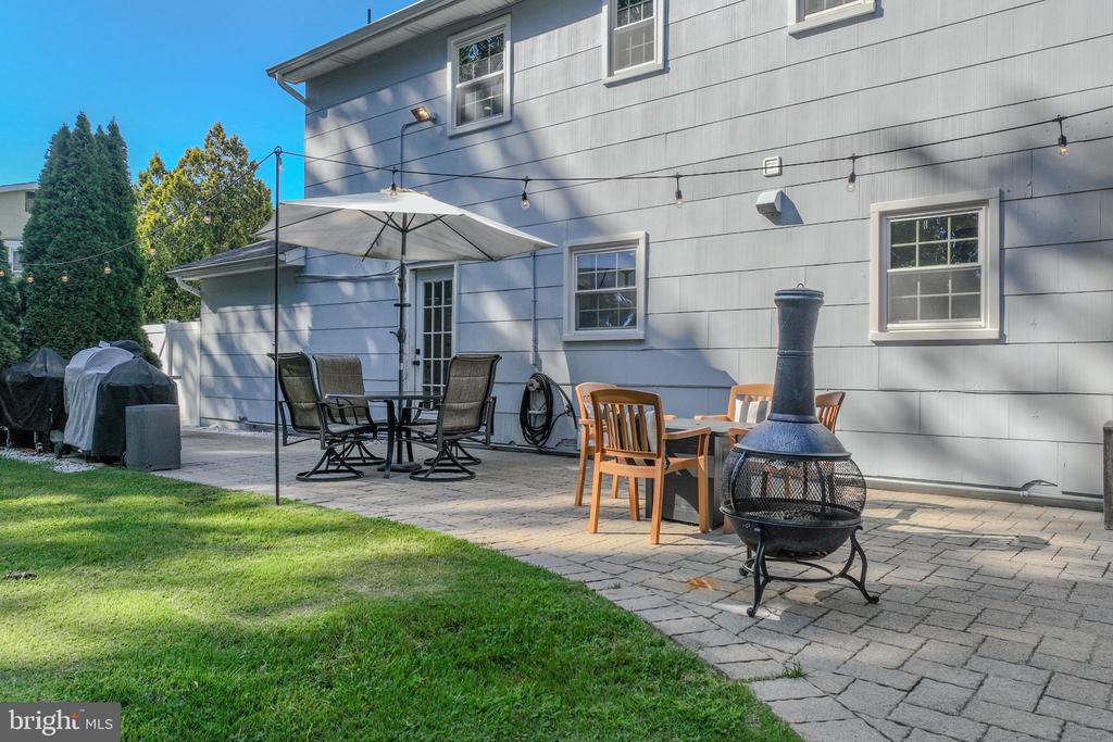 21 SUGAR BUSH ROAD