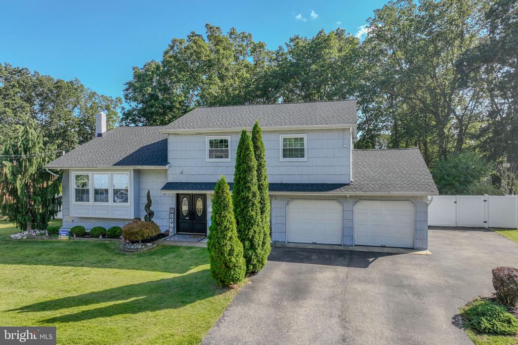 21 SUGAR BUSH ROAD