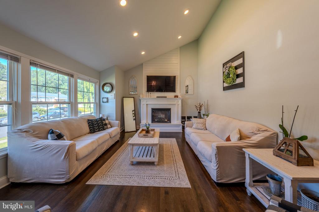 21 SUGAR BUSH ROAD