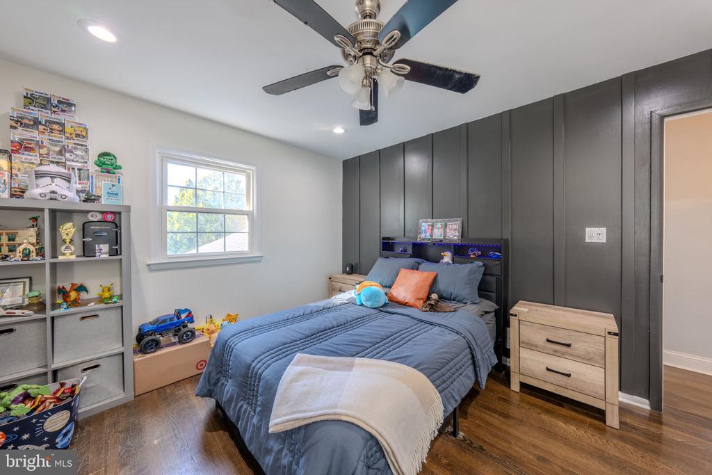 21 SUGAR BUSH ROAD