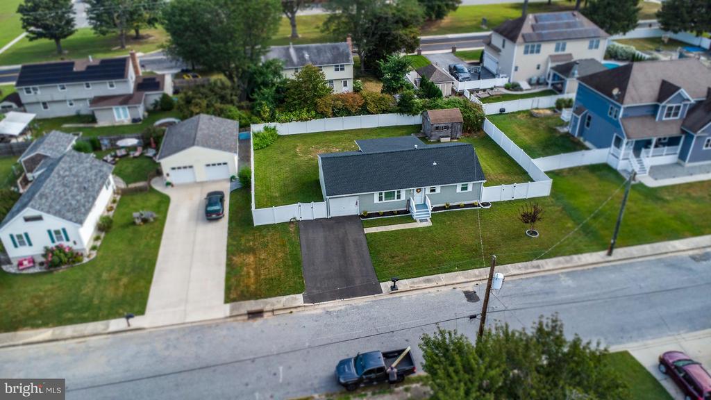 10 LAFAYETTE ROAD