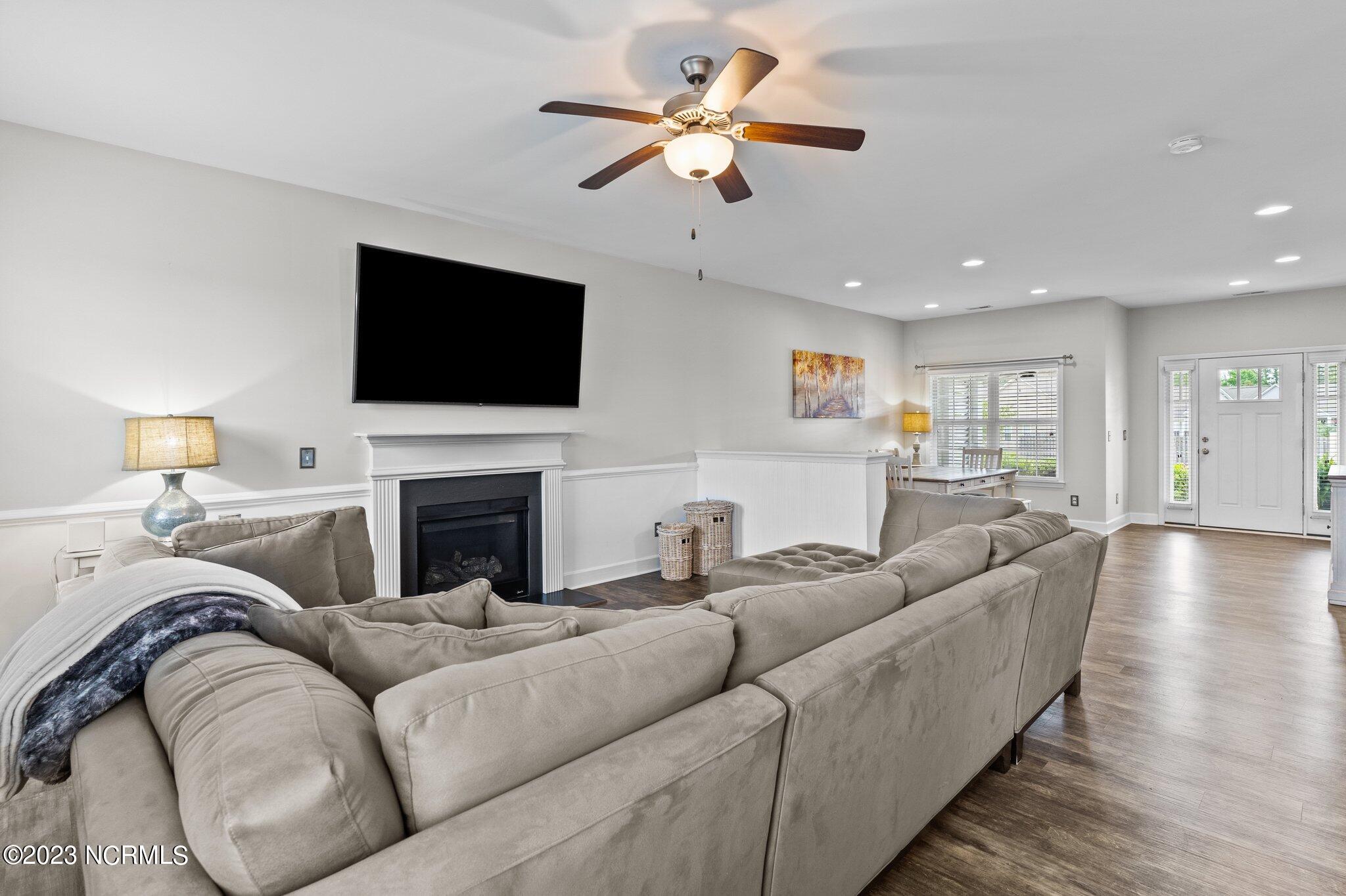 325 Avendale Drive
