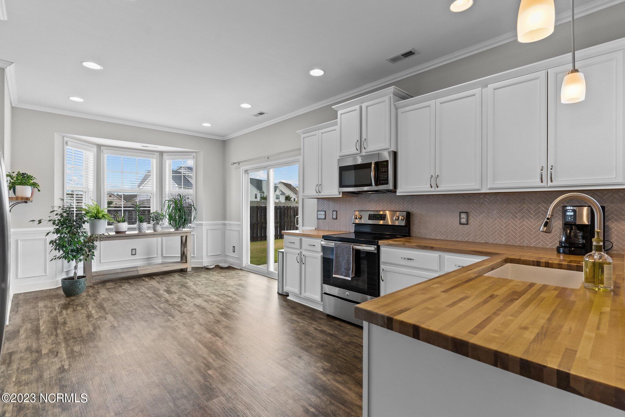 325 Avendale Drive