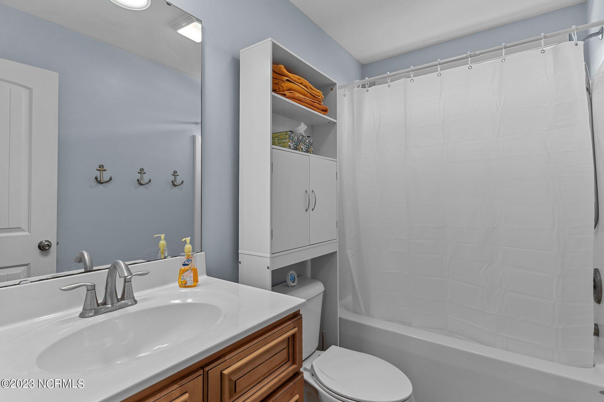 4214 Wax Myrtle Court SE