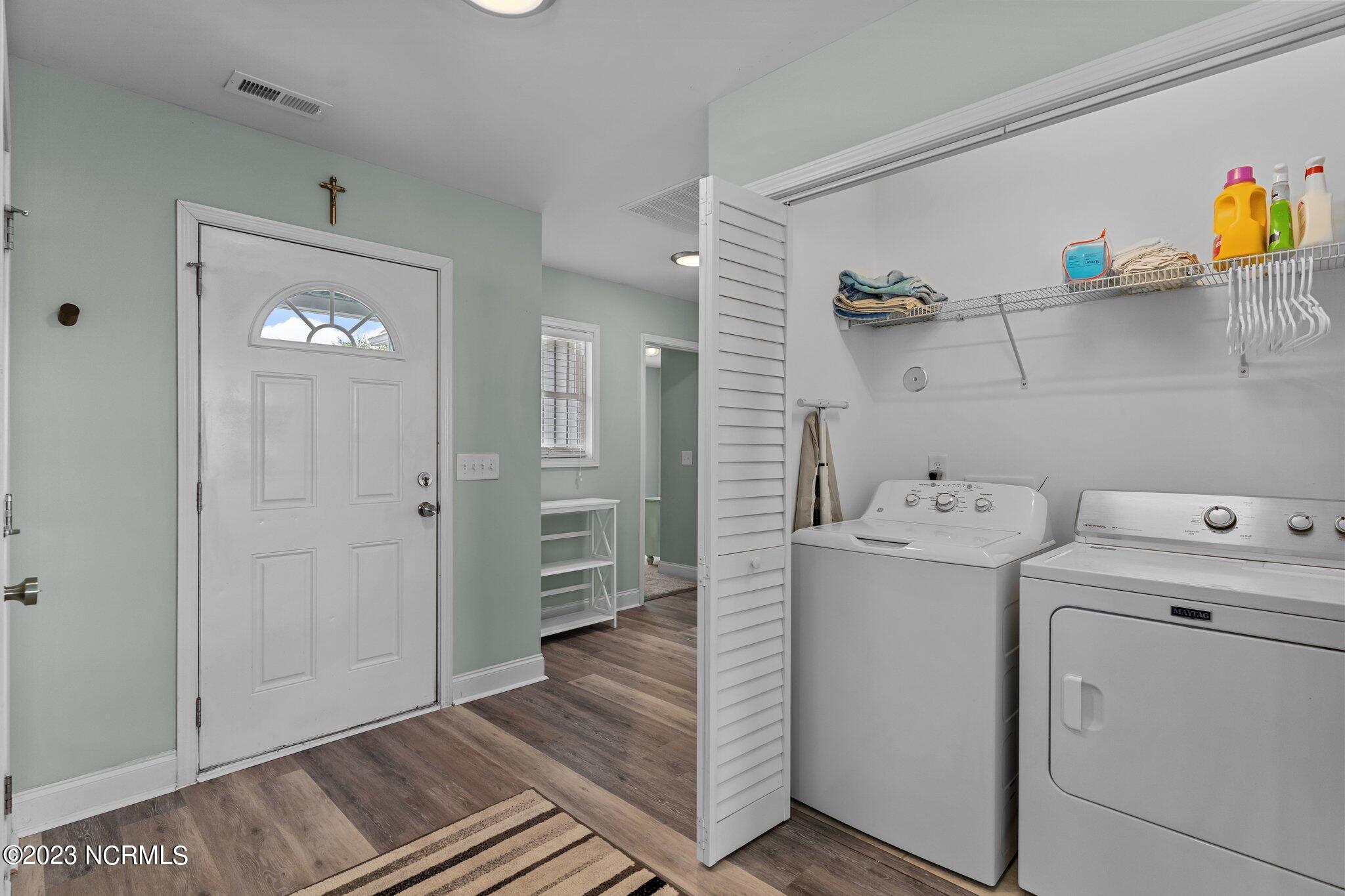 4214 Wax Myrtle Court SE