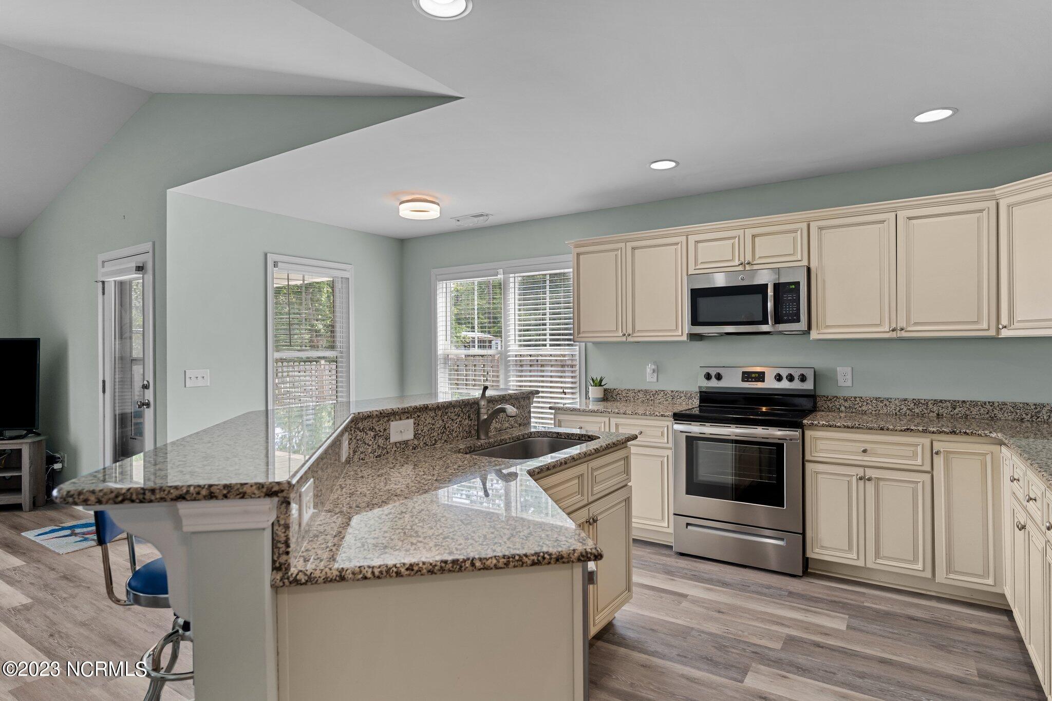 4214 Wax Myrtle Court SE