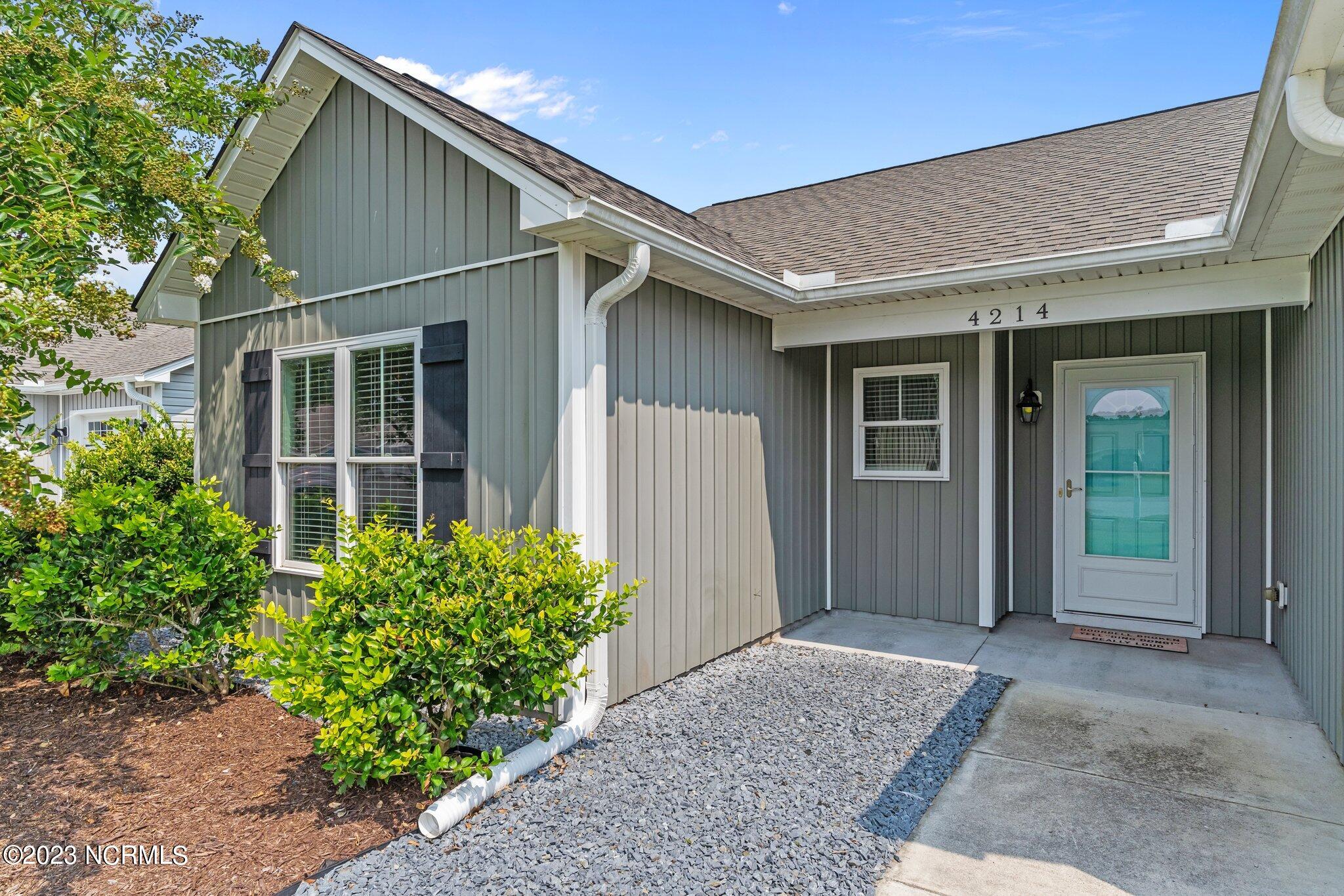 4214 Wax Myrtle Court SE