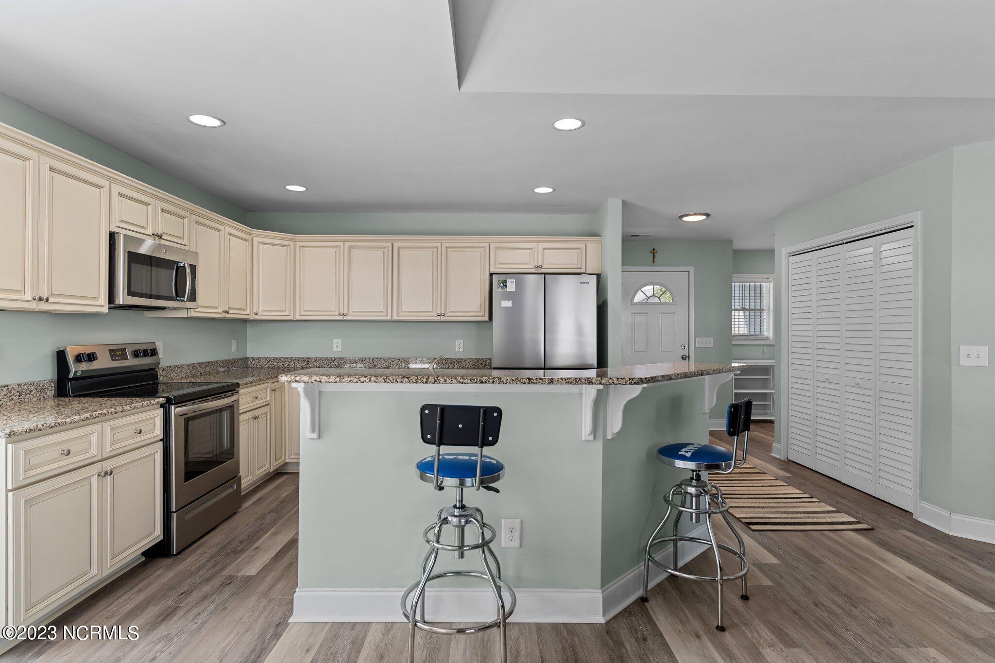 4214 Wax Myrtle Court SE