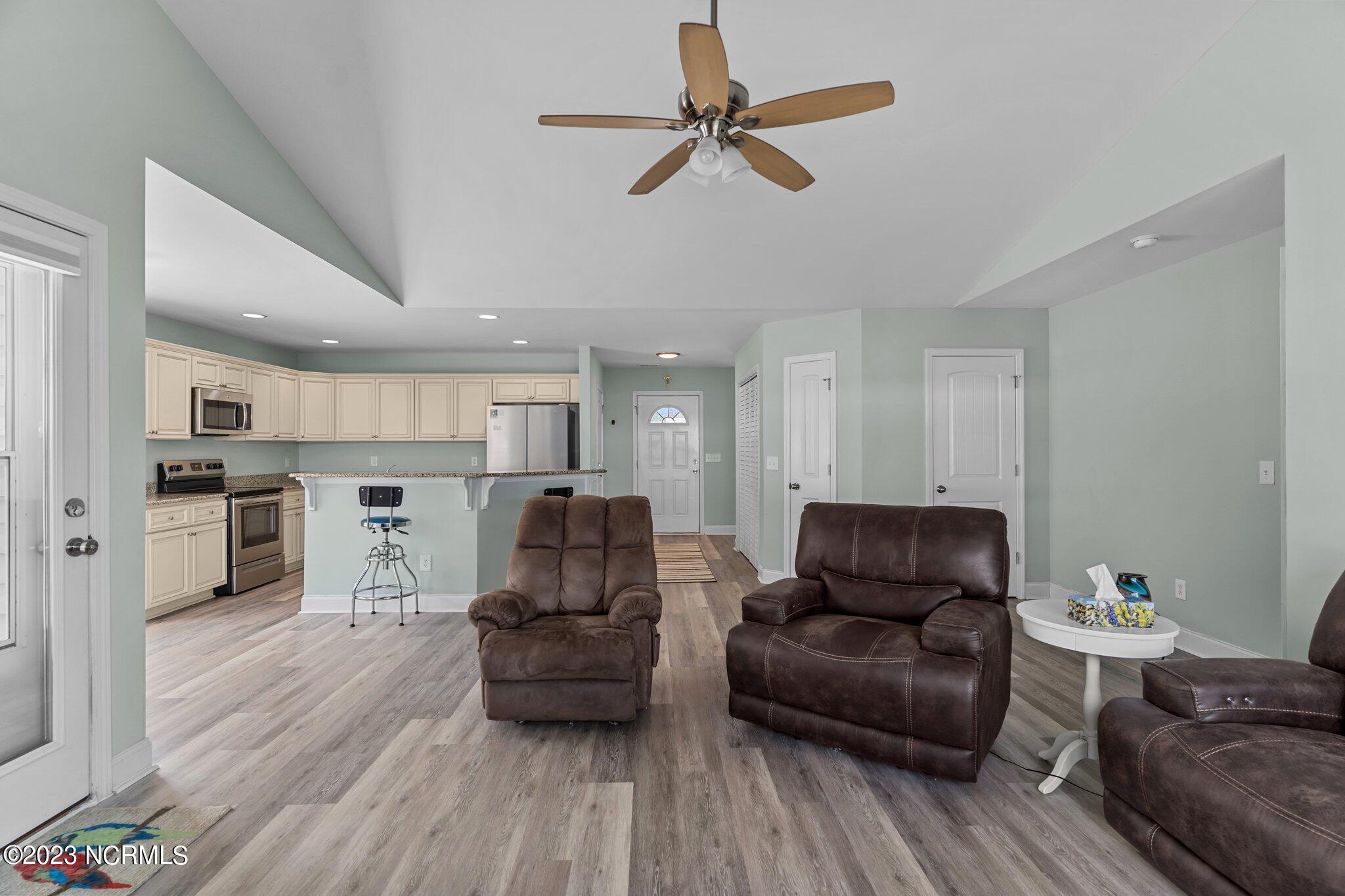 4214 Wax Myrtle Court SE