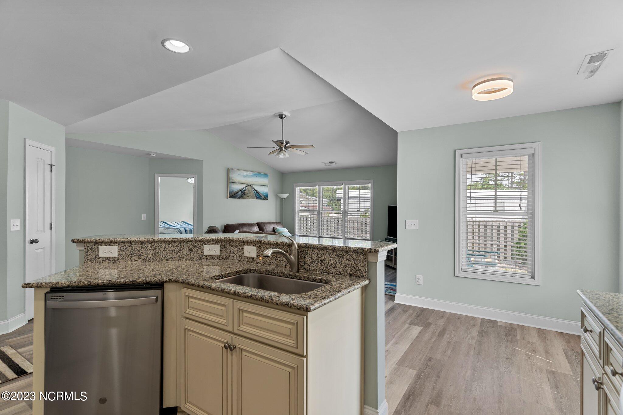 4214 Wax Myrtle Court SE