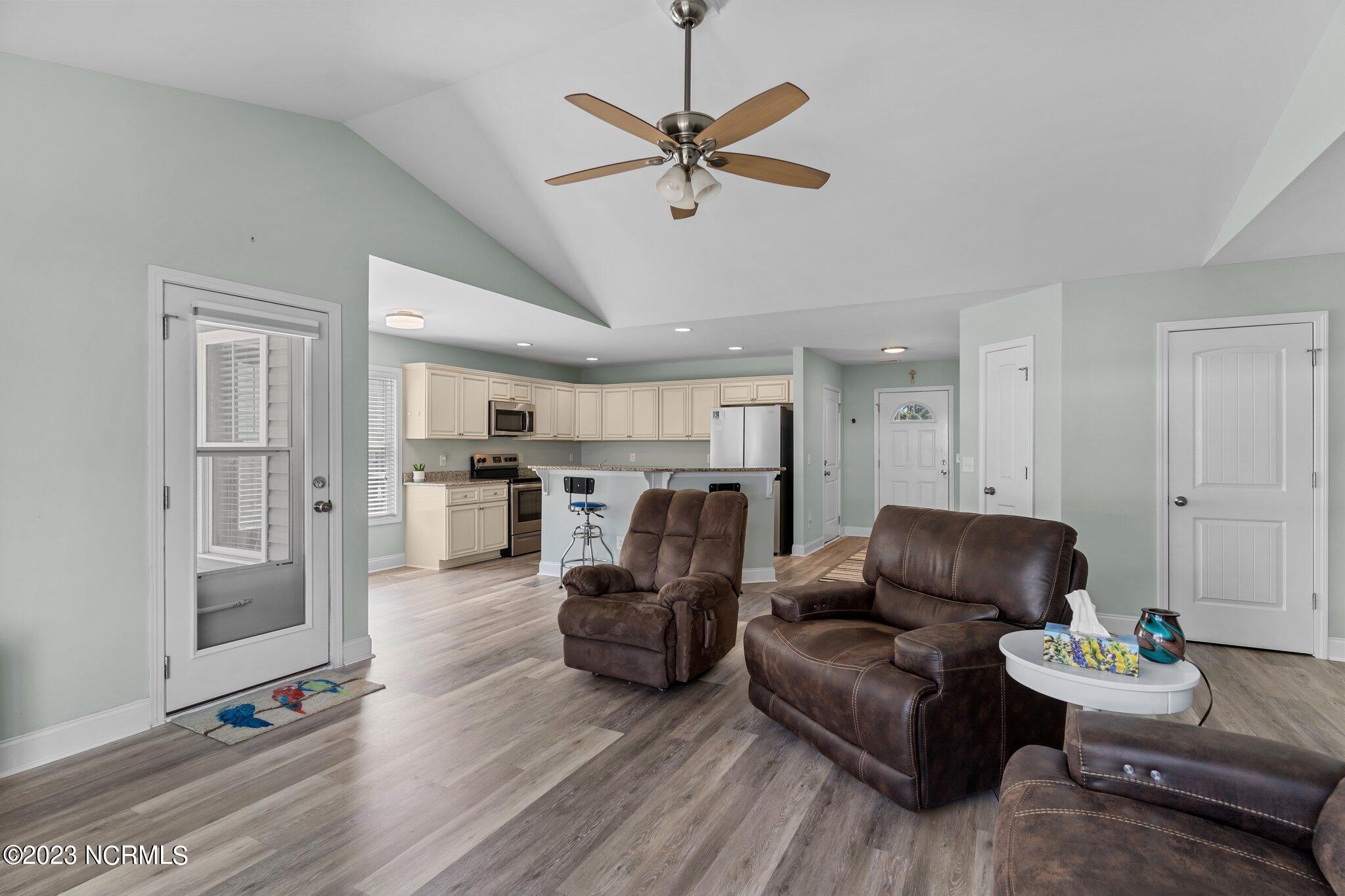 4214 Wax Myrtle Court SE